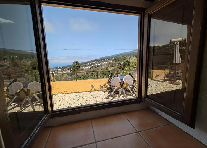 Country Private Studio